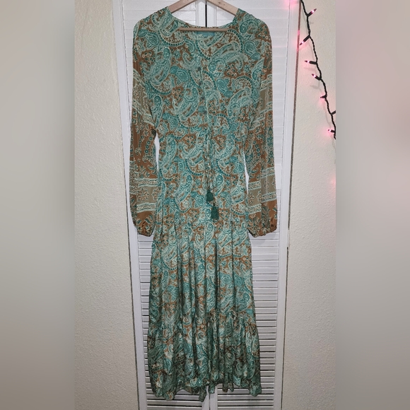 INDIA TOWN size M/L Long Sleeve Button Front Tassled Ruffled Green Paisley Maxi - Picture 9 of 14